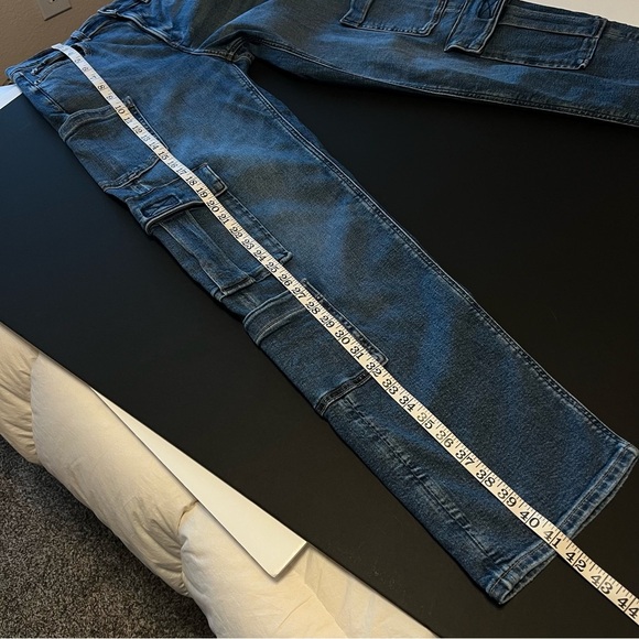 AMERICAN EAGLE Super High Rise Baggy Straight Cargo Jeans size 4, medium wash - Picture 8 of 16